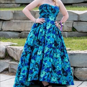 Prom dress worn once